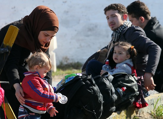 15 03 16 prosfyges 2