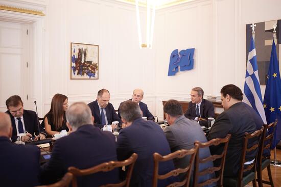 6964f5d2 ddd9 4cc0 b4c5 f352d17b55aa