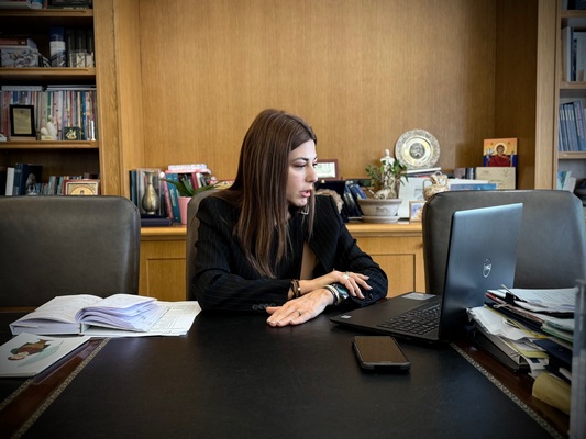 01-12-25 Τηλεδιάσκεψη της Σοφίας Ζαχαράκη, με τους Διευθυντές των Μουσικών Σχολείων της χώρας - Ενίσχυση των σχολείων με νέα μουσικά όργανα – Προτάσεις για ενίσχυση της λειτουργίας τους