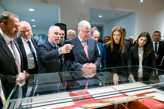 ΜΕΣΟΛΟΓΓΙ 1